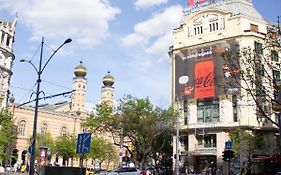 Luxury Downtown 3 Bedroom Apartment By Synagoge With Beautiful View