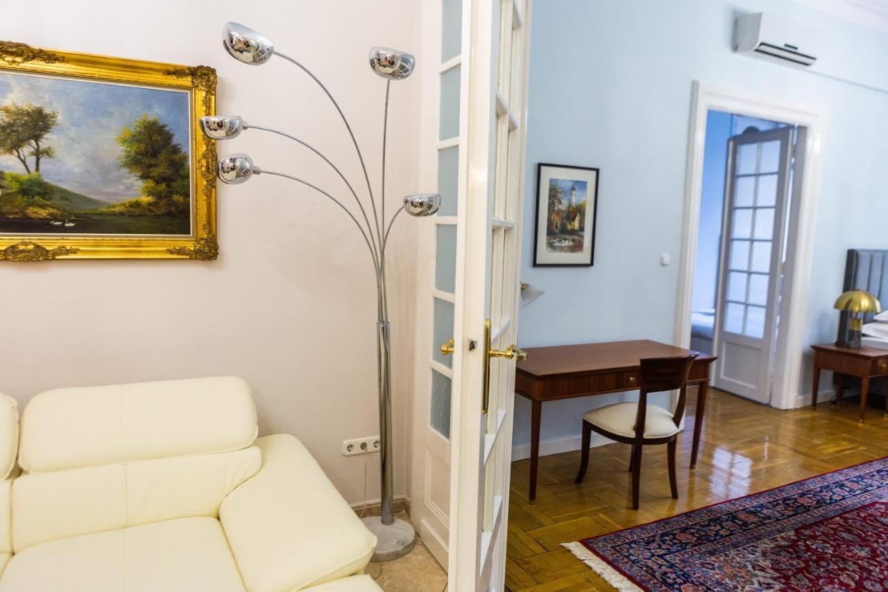 Luxury Downtown 3 Bedroom Apartment By Synagoge With Beautiful View Budapest Exterior foto